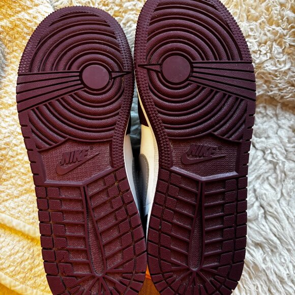 Air Jordan 1 Low GS Cherrywood Red Size Youth 5.5 - Picture 5 of 8